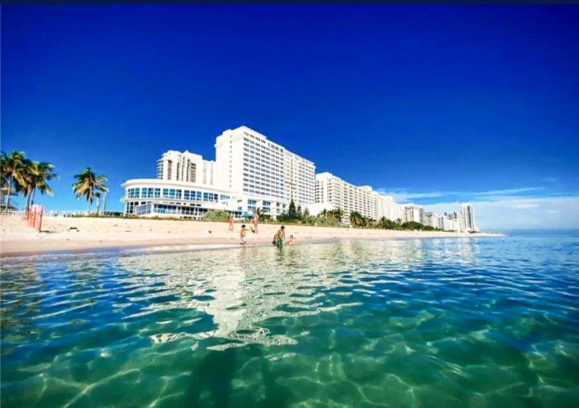 Castle M16 Oceanview Loft With Beach Access, Pool, Tennis And Free Parking! Μαϊάμι Μπιτς Εξωτερικό φωτογραφία